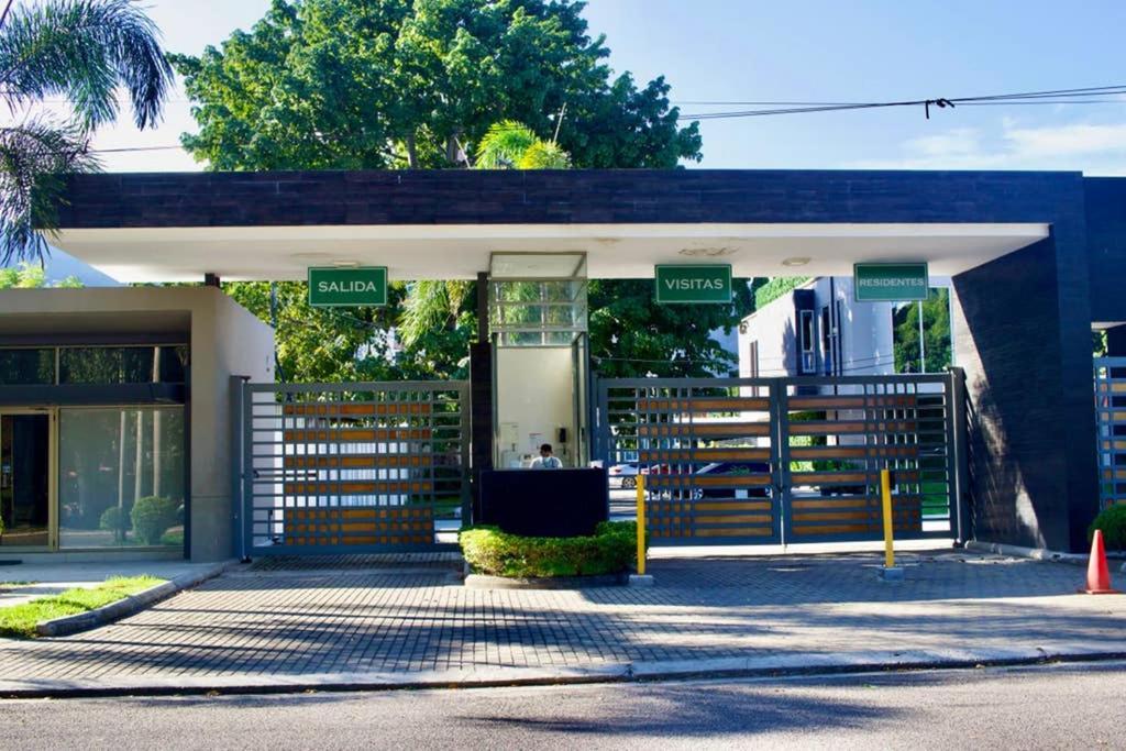 Lujoso Y Acogedor Condominio Ejecutivo/Familiar 圣佩德罗苏拉 外观 照片