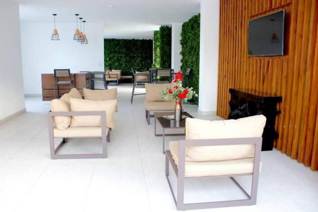 Lujoso Y Acogedor Condominio Ejecutivo/Familiar 圣佩德罗苏拉 外观 照片