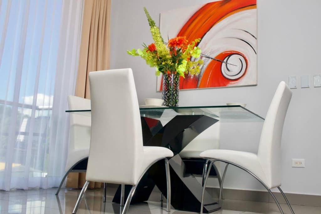 Lujoso Y Acogedor Condominio Ejecutivo/Familiar 圣佩德罗苏拉 外观 照片